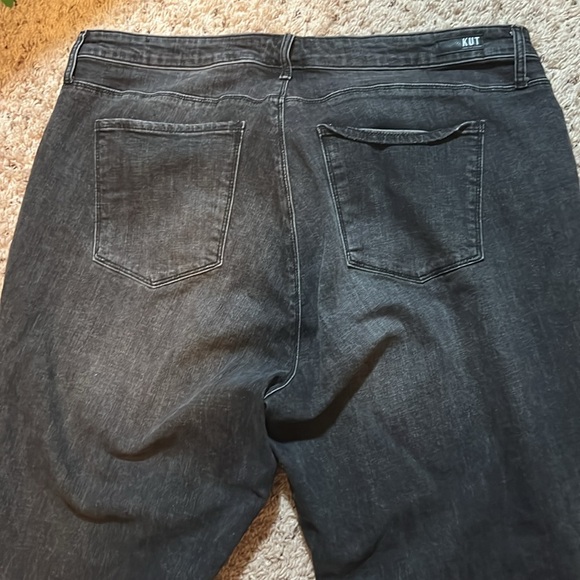 KUT from the Kloth High Rise Reese Fab Ab Ankle Straight Leg Black Jeans. 20W - Picture 8 of 15